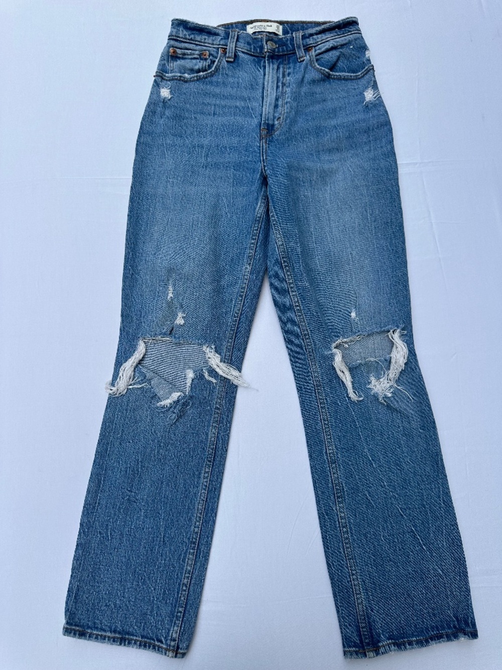 Abercrombie Curve Love the 90s straight ultra high rise distressed 25/0s